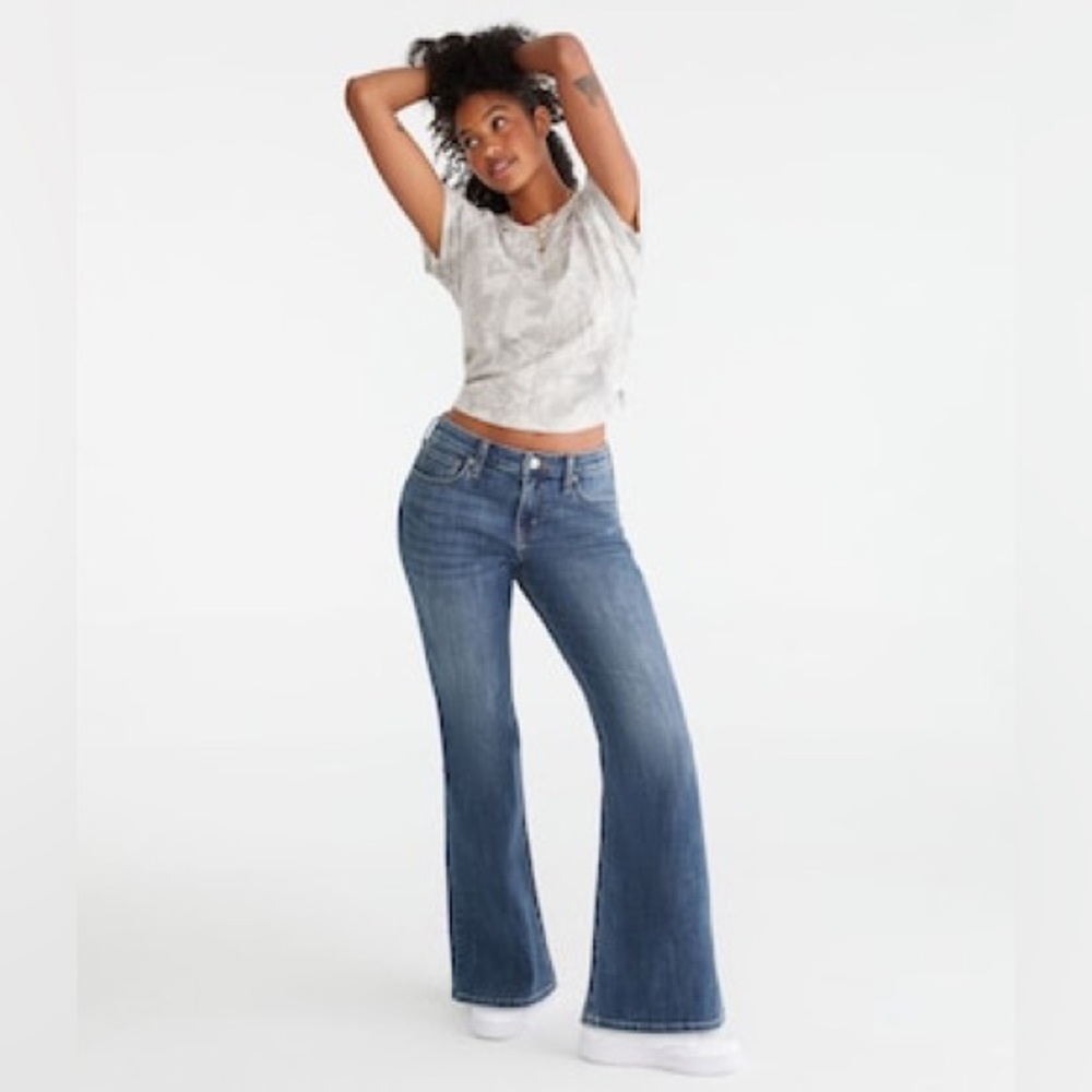 Aeropostale woman’s high rise flare jeans size 12 short